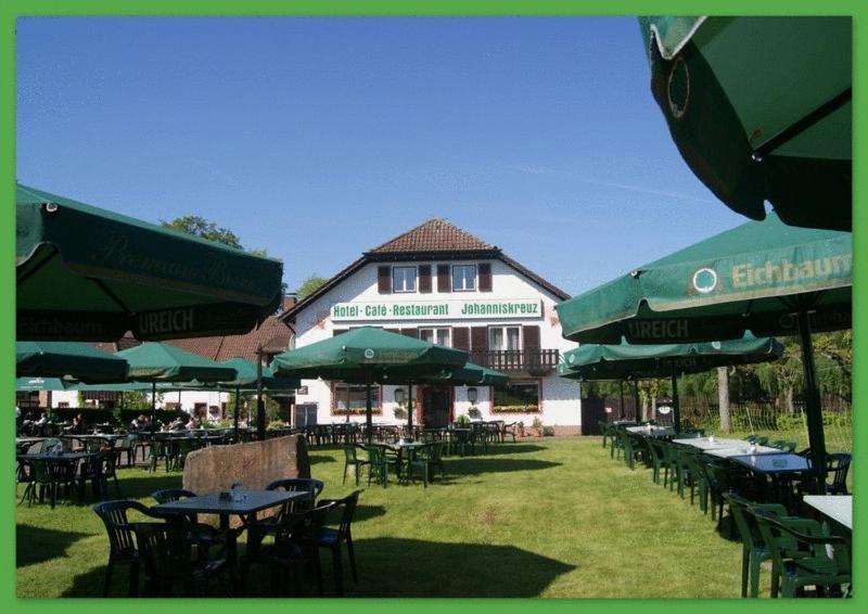 Hotel-Restaurant Johanniskreuz Trippstadt Exterior photo
