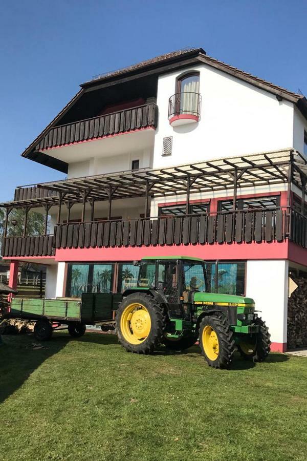 Hotel-Restaurant Johanniskreuz Trippstadt Exterior photo